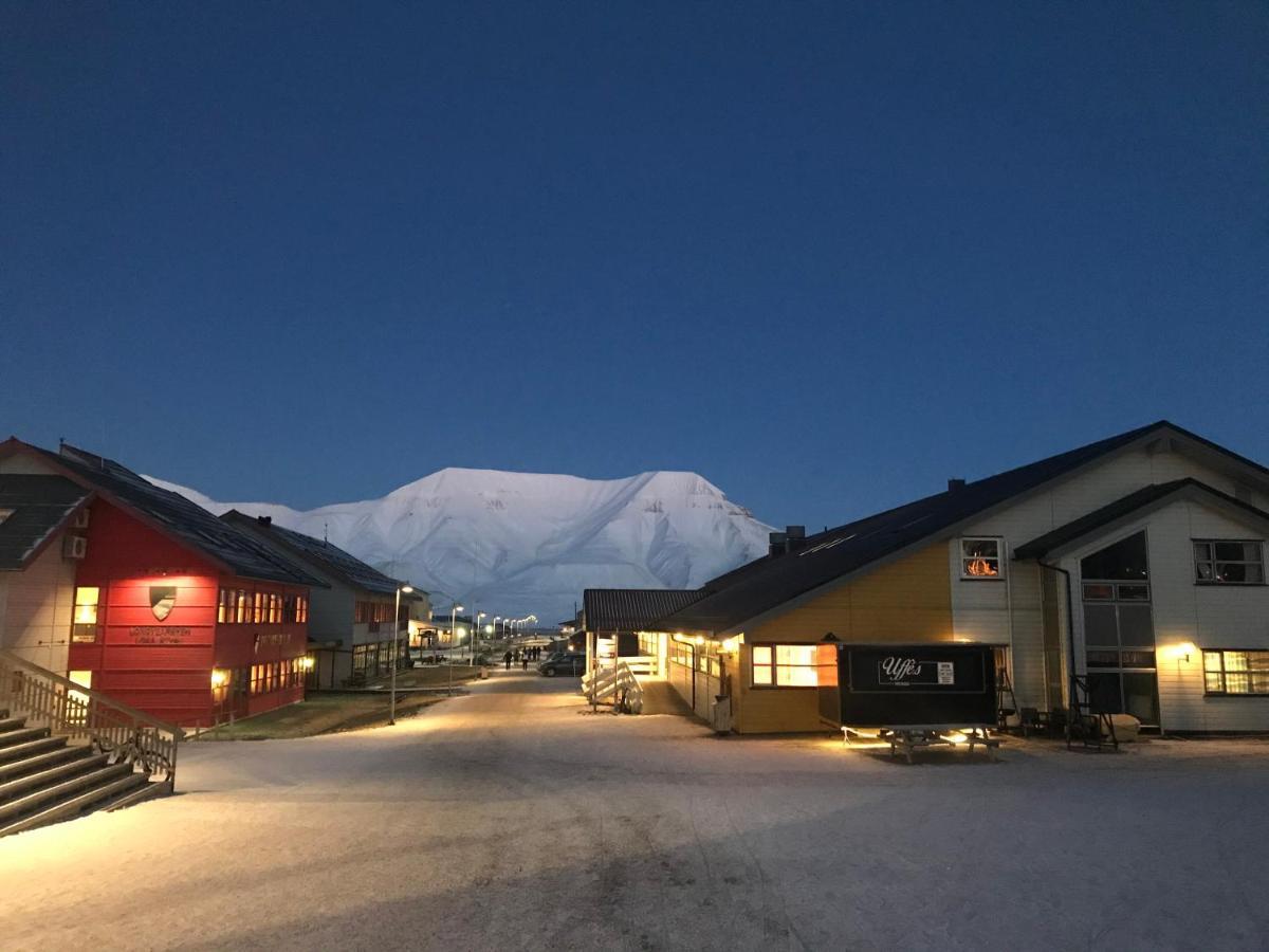 לונגיירביין Haugen Pensjonat Svalbard מראה חיצוני תמונה