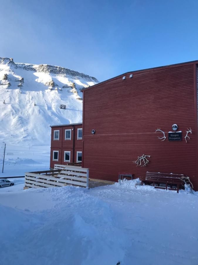 לונגיירביין Haugen Pensjonat Svalbard מראה חיצוני תמונה